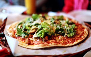 обоя еда, пицца, тонкая, зелень