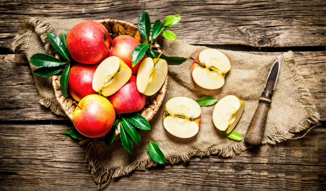 Обои картинки фото еда, Яблоки, фрукты, яблоки, apples, fruit, дерево