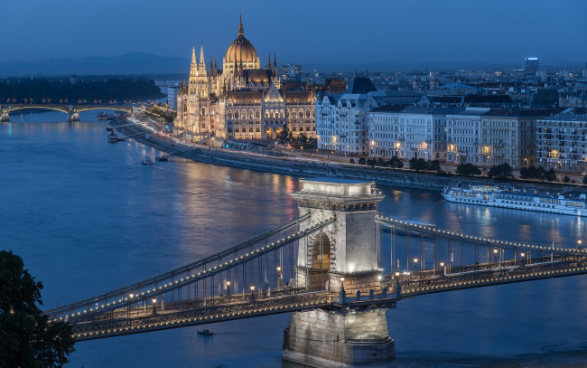 Обои картинки фото города, будапешт , венгрия, chain, bridge, река, дунай, здание, венгерского, парламента, набережная, мосты, цепной, мост, danube, river, будапешт