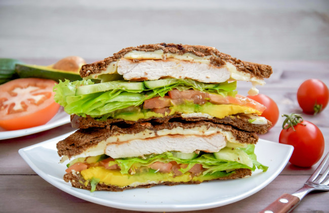 Обои картинки фото еда, бутерброды,  гамбургеры,  канапе, бутерброд, зелень, индейка, помидор, салат