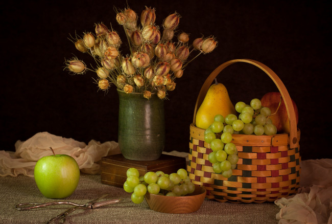 Обои картинки фото еда, натюрморт, яблоко, виноград, груша