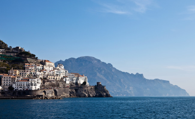 Обои картинки фото ravello, italy, города, амальфийское, лигурийское, побережье, италия, горы, море, дома