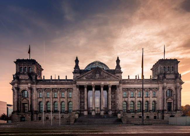 Обои картинки фото reichstag building, города, берлин , германия, парламент, рейхстаг