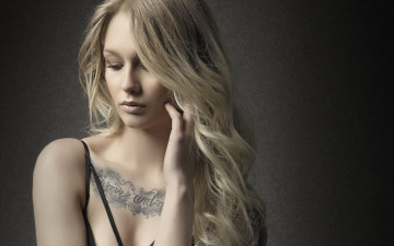 Картинка девушки -unsort+ блондинки +светловолосые тату рука лицо блондинка