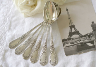 Картинка разное посуда столовые приборы кухонная утварь ложки фото серебро винтаж