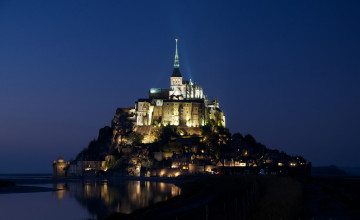 Картинка города крепость мон сен мишель франция шпиль ночь