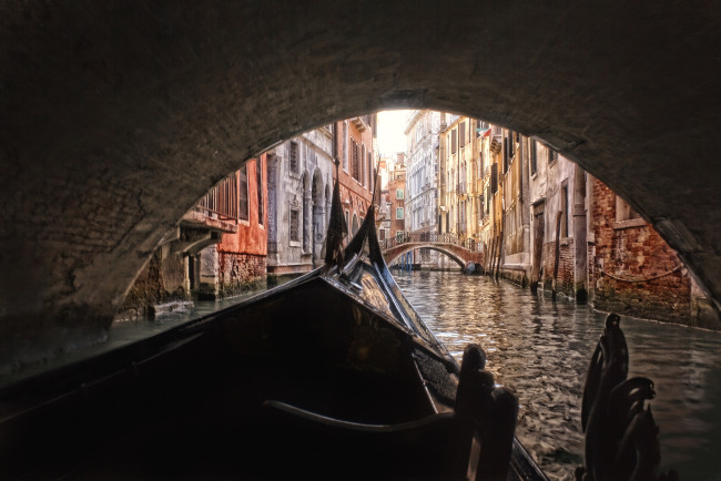 Обои картинки фото города, венеция, италия, канал, мост, гондола