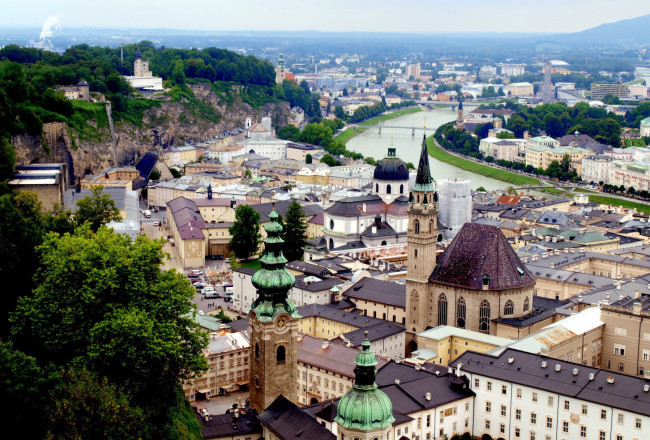Обои картинки фото зальцбург, австрия, города, река, дома, крыши
