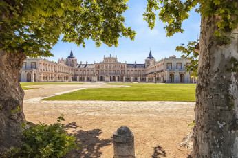 обоя palacio, real, de, aranjuez, города, дворцы, замки, крепости, дворцовый, комплекс, парк, деревья