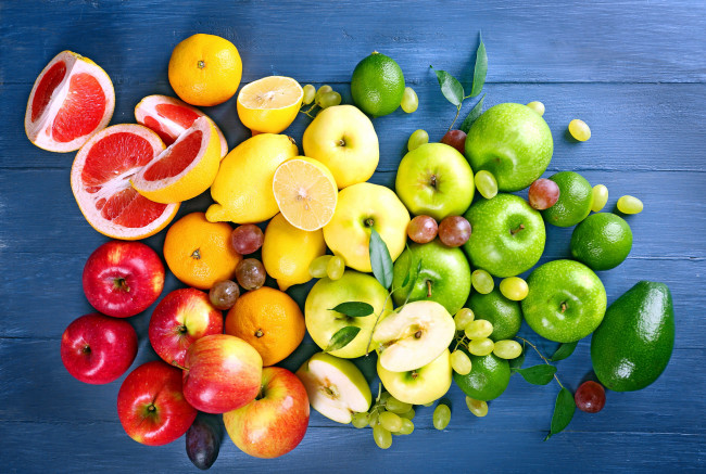Обои картинки фото еда, фрукты,  ягоды, авокадо, грейпфрут, виноград, лимоны, яблоки