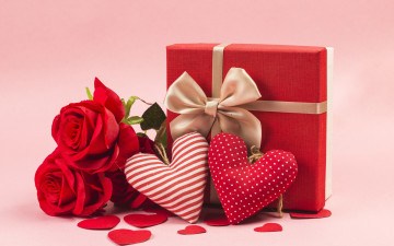 Картинка праздничные подарки+и+коробочки коробка подарок сердечки розы