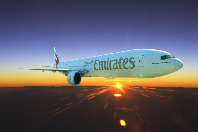 Обои картинки фото boeing 777 emirates, авиация, 3д, рисованые, v-graphic, полет, небо, авиалайнер