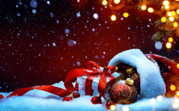 Картинка праздничные подарки+и+коробочки колпак шарик подарок лента бант