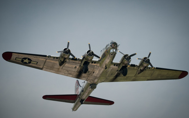 Обои картинки фото авиация, 3д, рисованые, v-graphic, небо, самолёт, стратегический бомбардировщик, b-17, flying fortress