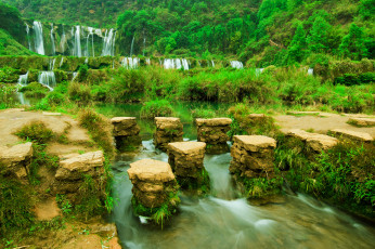 Картинка природа водопады водопад камни река тропики джунгли пороги