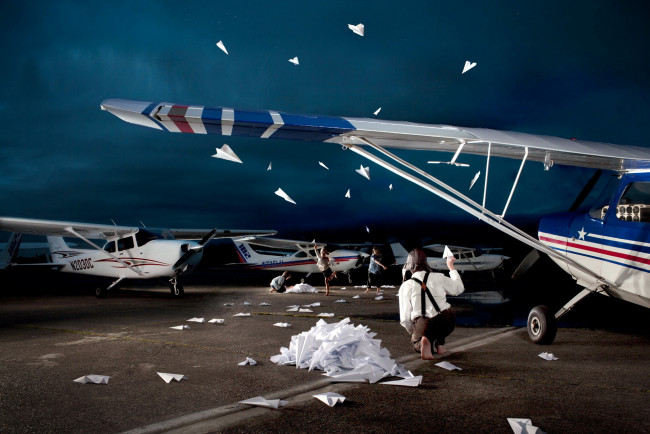 Обои картинки фото самолёт, авиация, лёгкие одномоторные самолёты, ситуация, бумажные, самолётики