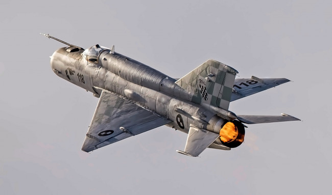 Обои картинки фото mig-21bis, авиация, боевые самолёты, истребитель