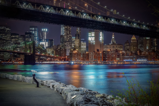 Обои картинки фото города, нью-йорк , сша, new, york, city, манхэттенский, мост, brooklyn, bridge, здания, manhattan, ночной, город, бруклинский, мосты, набережная, манхэттен, небоскрёбы, east, river, нью-йорк, ист-ривер, пролив