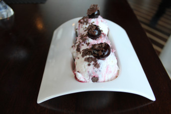 Картинка еда мороженое +десерты лакомство вишня