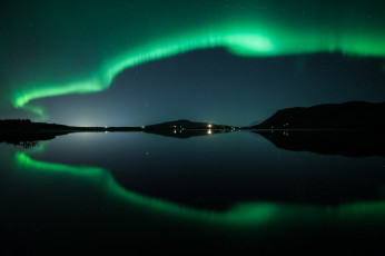 Картинка природа северное+сияние водоем северное сияние ночь отражение фотография