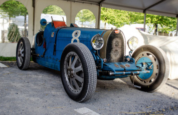 Картинка bugatti+t35+b+1926 автомобили выставки+и+уличные+фото ретро история автошоу выставка
