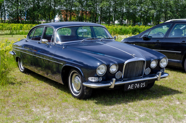 Обои картинки фото jaguar mk 10 1966, автомобили, выставки и уличные фото, история, ретро, автошоу, выставка