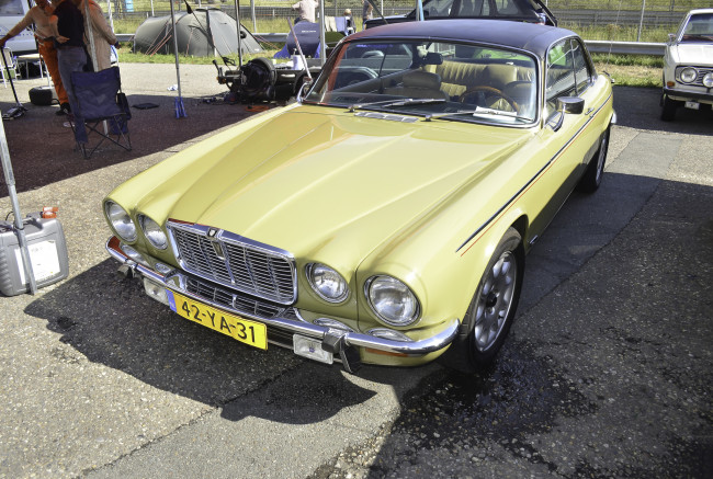 Обои картинки фото jaguar xj 12 coupe pi 1975, автомобили, выставки и уличные фото, история, ретро, автошоу, выставка