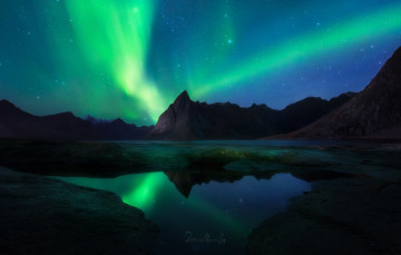 Картинка природа северное+сияние звезды небо горы ночь северное сияние норвегия фьорд