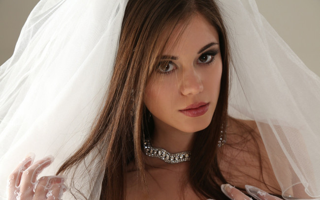 Обои картинки фото девушки, little caprice, невеста, фата, лицо, ожерелье, перчатки