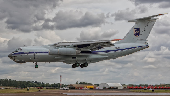 Обои картинки фото ilyushin il-76md, авиация, военно-транспортные самолёты, ввс