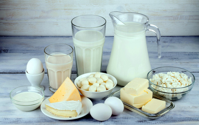 Обои картинки фото еда, масло,  молочные продукты, молоко, творог, сыр, яйца, сметана