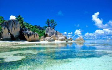 Картинка природа тропики облака камни пальмы море сейшелы