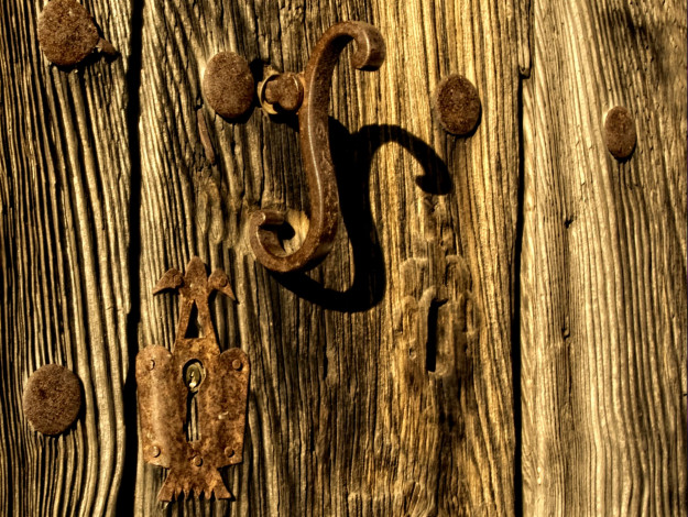 Обои картинки фото разное, ключи, замки, дверные, ручки, замочная, скважина, двери, деревянный