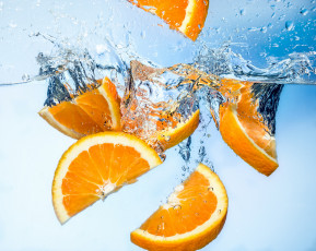 Картинка еда цитрусы дольки апельсин вода