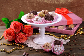 Картинка еда конфеты +шоколад +сладости розы ассорти бусы зерна