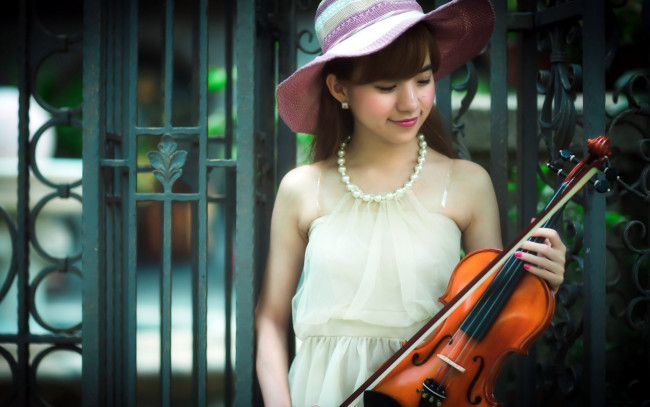 Обои картинки фото музыка, -другое, шляпа, азиатка, скрипка, девушка