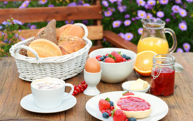 Обои картинки фото еда, сервировка, завтрак, хлеб, фрукты, джем, сок