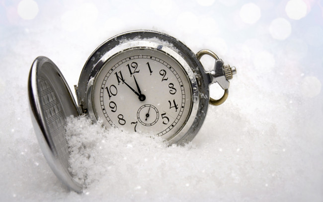 Обои картинки фото разное, Часы,  часовые механизмы, снег