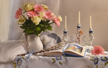 Картинка цветы букеты +композиции натюрморт вышивка скатерть верба ветки свечи подсвечник вуаль ткань герберы розы