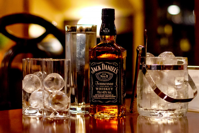 Обои картинки фото бренды, jack daniel`s, алкоголь