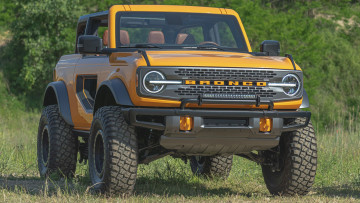 Картинка ford+bronco+2021+2-door автомобили ford bronco 2021 2 door первоклассный американский автомобиль с очень богатой историей