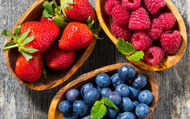 Обои картинки фото еда, фрукты,  ягоды, малина, клубника, черника