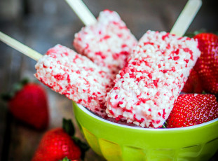 Картинка еда мороженое +десерты ягоды клубника