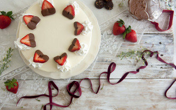 Картинка еда торты love berries strawberries holiday ribbon chocolate десерт table cake любовь праздник крем food cheesecake чизкейк dessert лента шоколад сладкое ягоды клубника пирожное торт