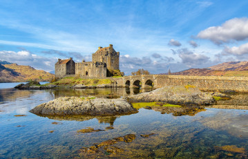 обоя eilean donan castle, города, замок эйлен-донан , шотландия, горы, озеро, замок