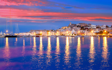Картинка города -+огни+ночного+города испания eivissa ibiza море берег дома причалы яхты закат огни фонари
