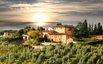 Картинка города -+здания +дома италия tuscany дома деревья небо солнце закат