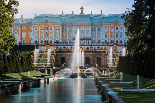 Обои картинки фото peterhof palace canal, города, санкт-петербург,  петергоф , россия, фонтаны, дворец