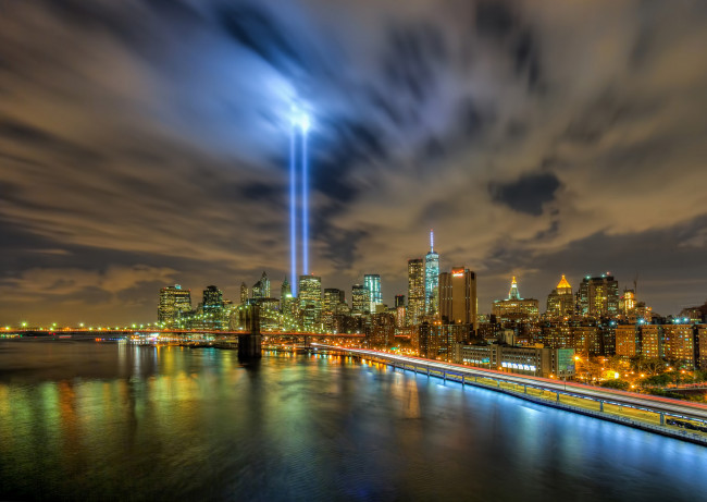 Обои картинки фото manhattan, города, нью-йорк , сша, ночь, огни, небоскребы, мост