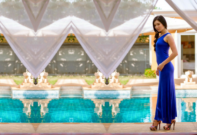 Обои картинки фото девушки, malena fendi, синее, платье
